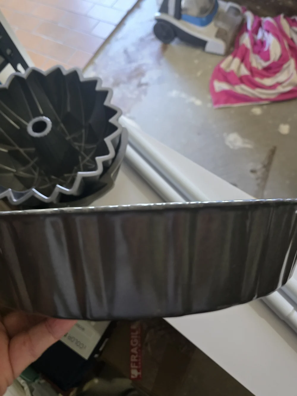 Classic Gray Fluted Pie Pan - Durable Nonstick Bakeware